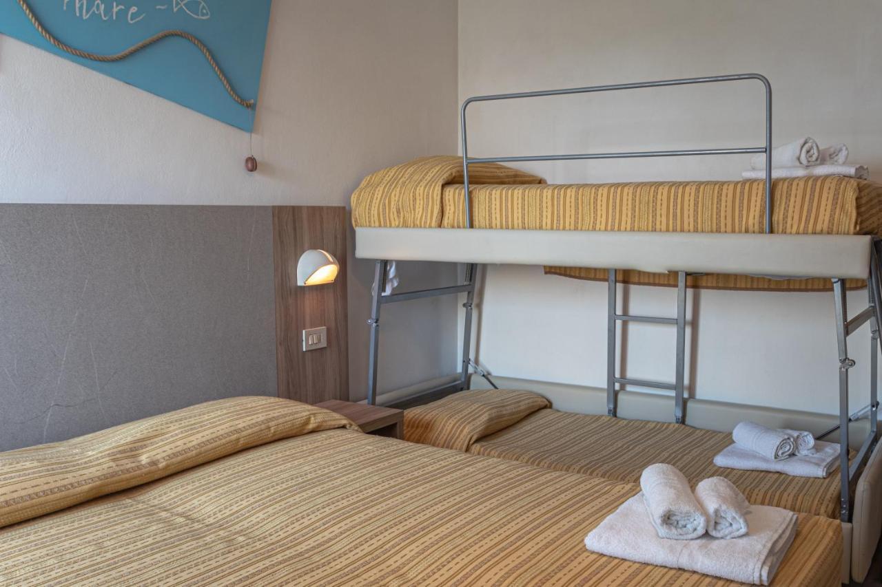 Hotel Astrid Cervia Exterior photo
