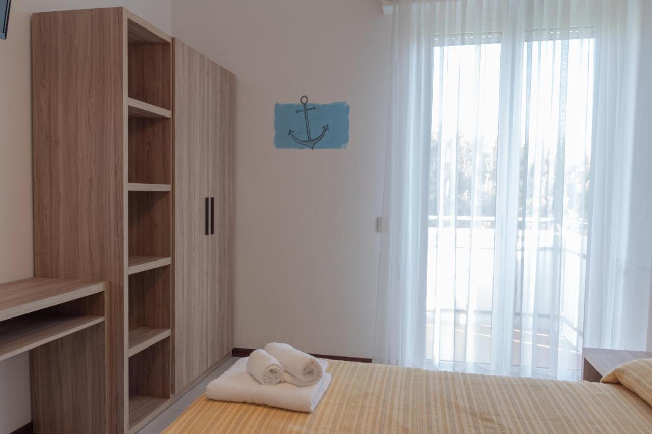 Hotel Astrid Cervia Exterior photo