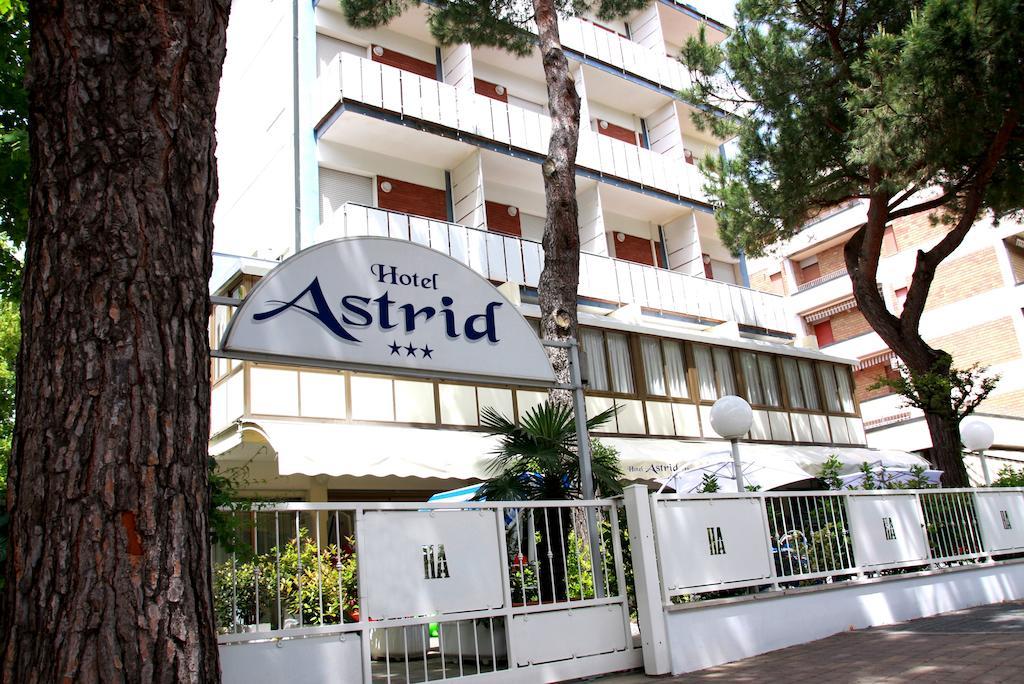 Hotel Astrid Cervia Exterior photo