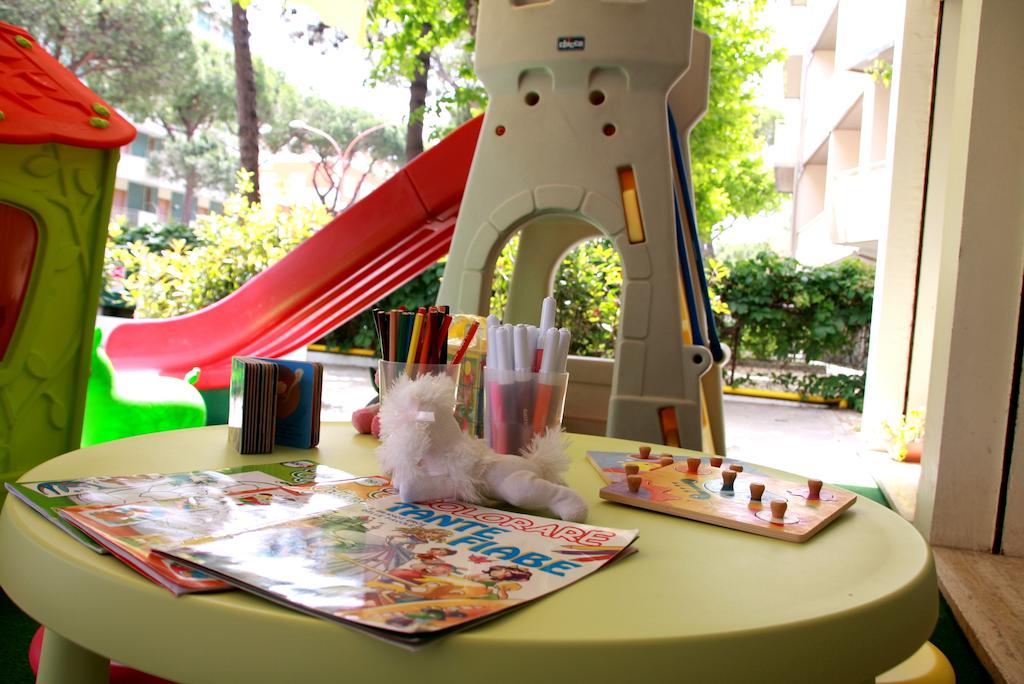 Hotel Astrid Cervia Exterior photo