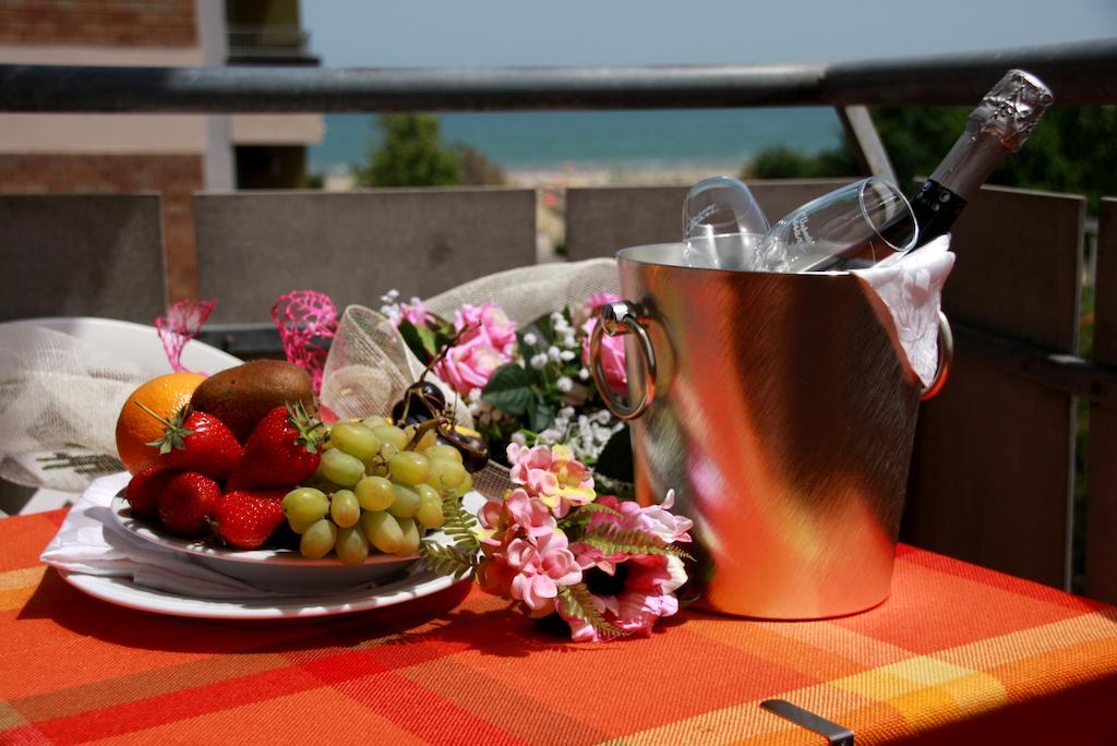 Hotel Astrid Cervia Exterior photo