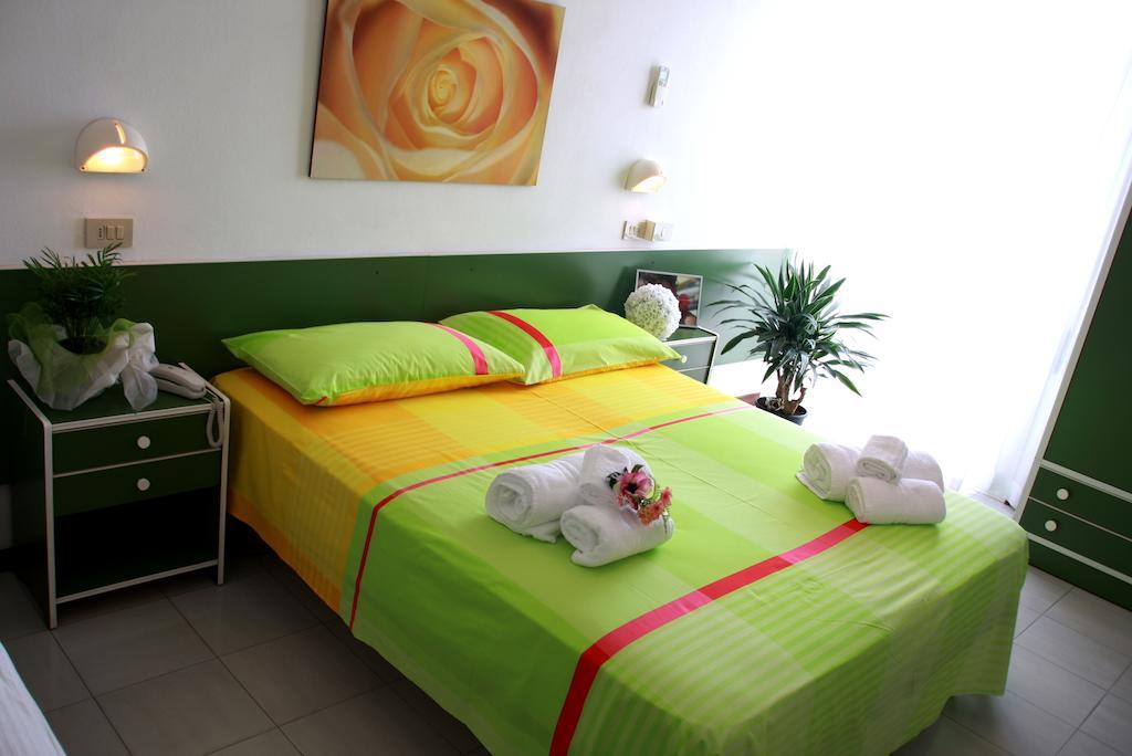 Hotel Astrid Cervia Exterior photo